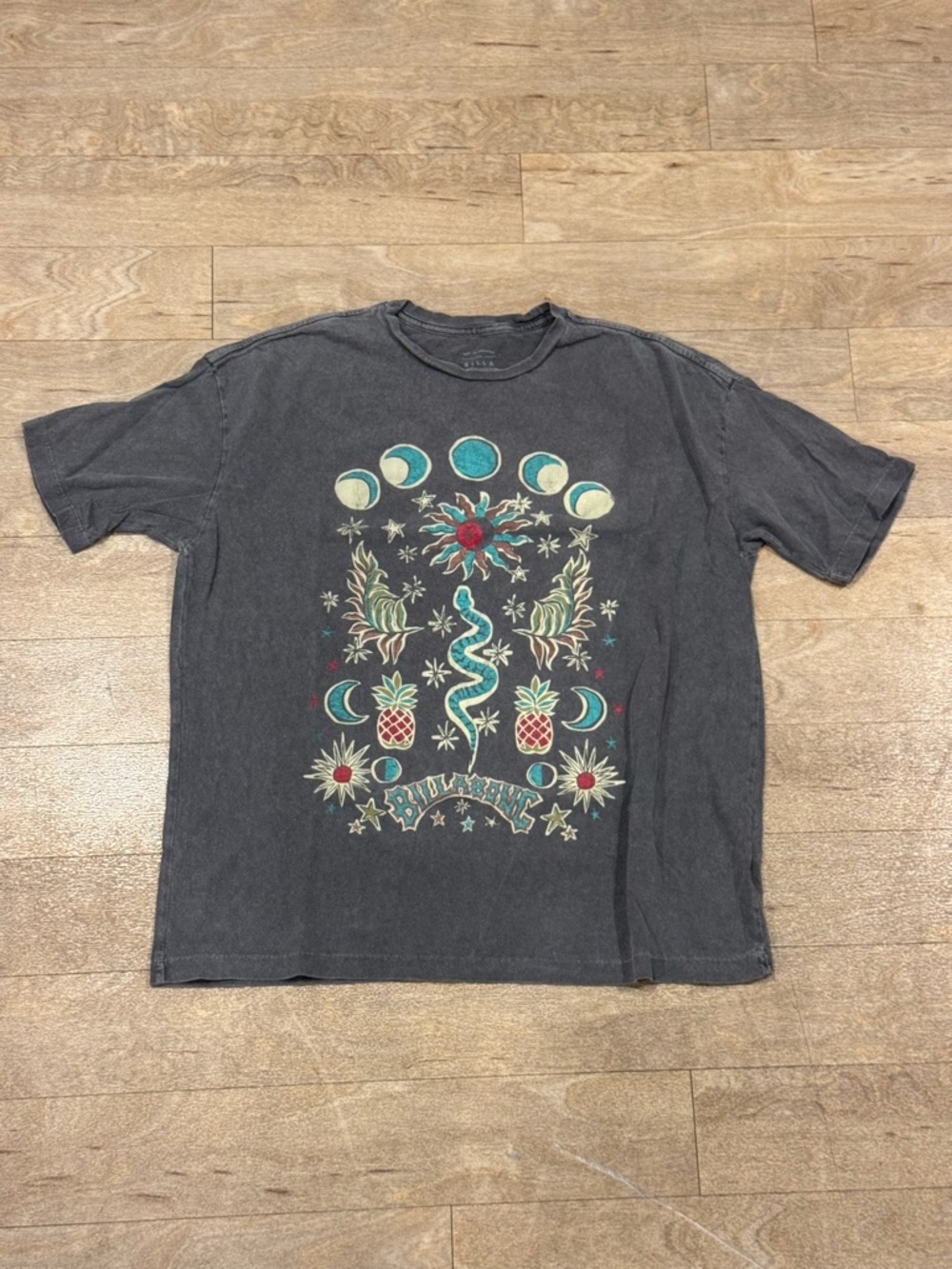 Billabong Graphic T Shirt Size Small